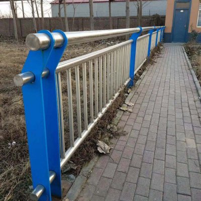 樂意金屬制品常用的不銹鋼復合管切割的方式是什么